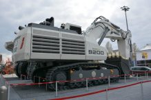 New Liebherr R9200 Mining excavator