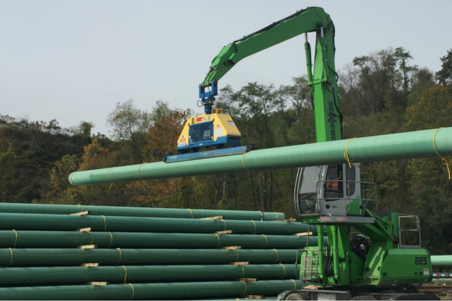 Sennebogen 825 M material handler solve search for specialized pipe handlers