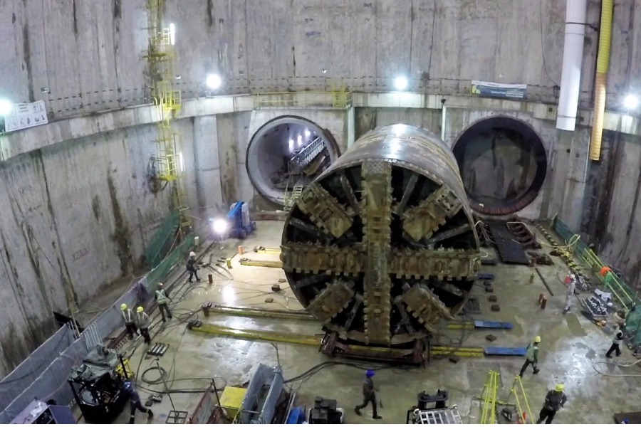 Hydra-Slide Systems Combine for Ground-Breaking Tunnel Boring Machine U-Turn in Singapore